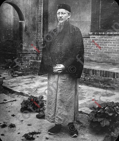 Pater Vitalis Lange ; Father Vitalis Lange - Foto simon-173a-003-sw.jpg | foticon.de - Bilddatenbank für Motive aus Geschichte und Kultur